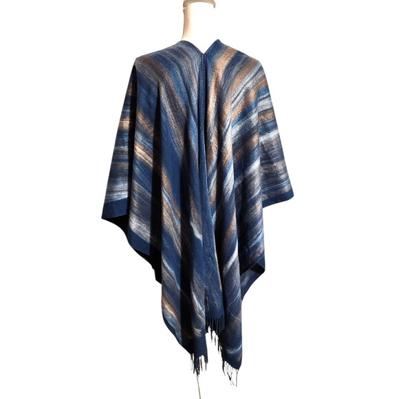 Chicos Wrap Shawl Unique Blue & Tan Color w/ Fringe One Size Fits All - Picture 3 of 8